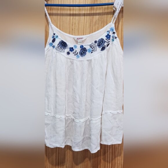 Arizona  Jean Co. White Embroidered Sleeveless Top - Picture 5 of 10
